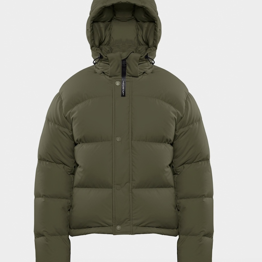 Aritzia The Super Puff™ Shorty  LIKE NEW TNA Size XS